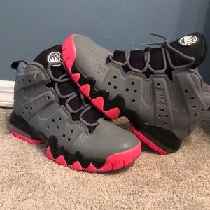 Nike Charles Barkley size 5.5